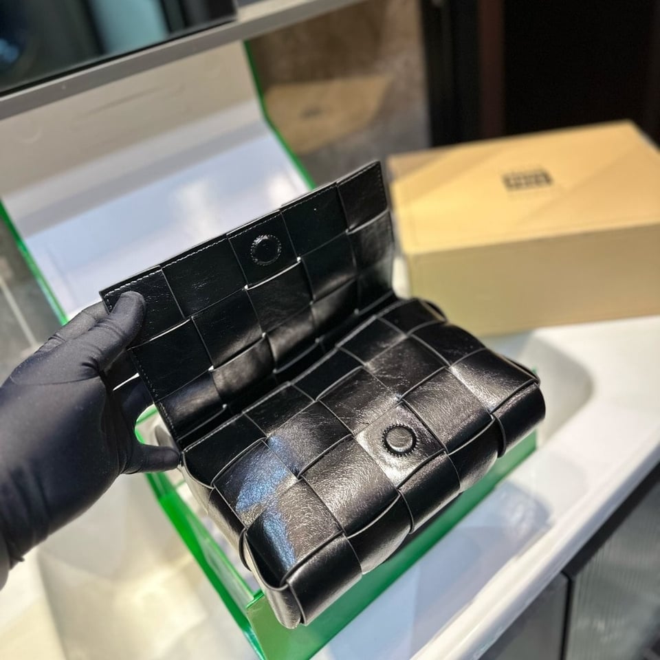 Bottega Veneta 2380 Chf Black 22Cm view 7