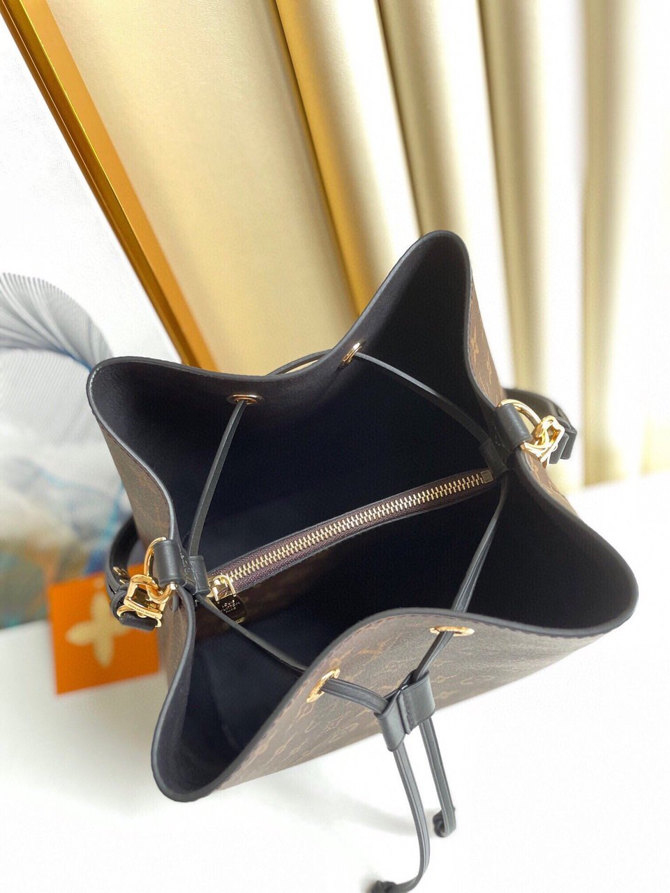 Louis Vuitton Luxury Monogram Canvas And Leather Handbag Neonoe Black M44020 view 12
