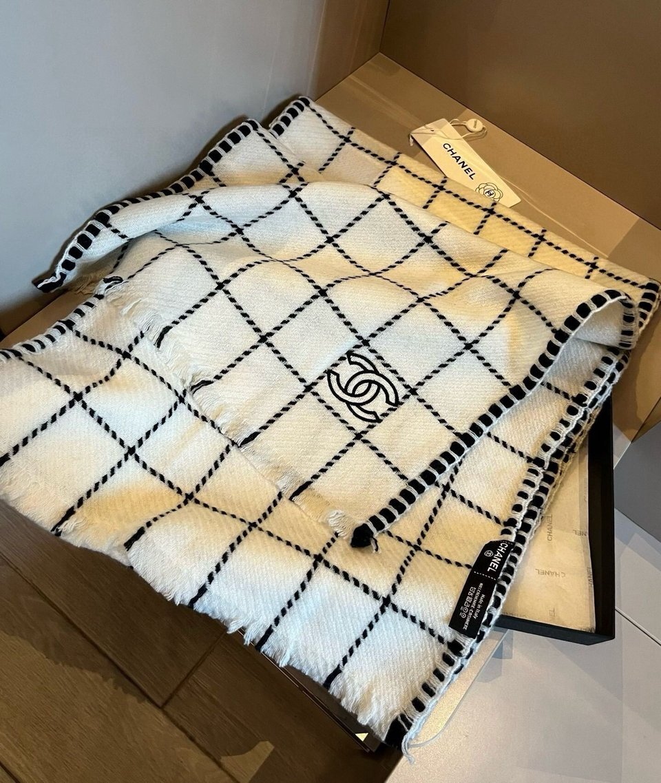 Chanel Cashmere Scarf Checkered White For Women 185cm view 5