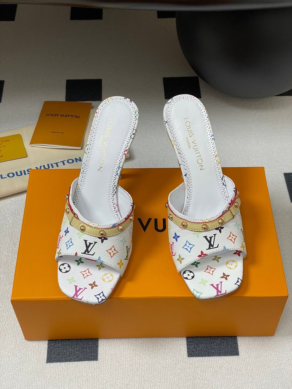 Louis Vuitton LV x TM 6AM Mule 1AGWT2 White view 7
