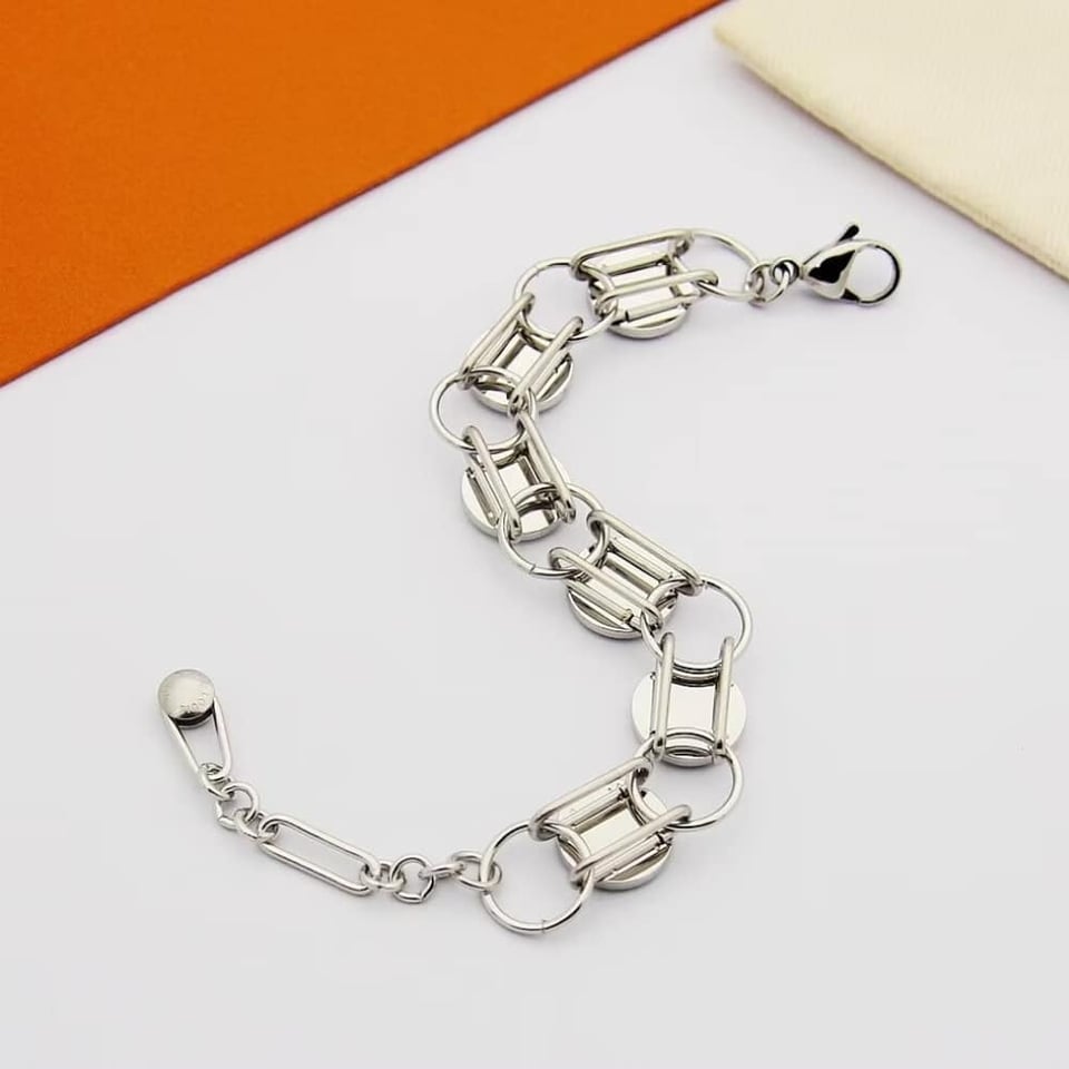 Louis Vuitton Lv Studs Bracelet Silver M1146A view 3