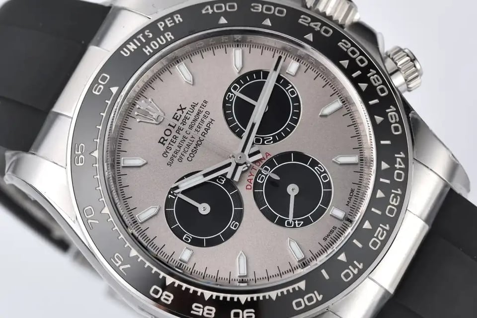 Rolex Daytona 40 mm Sunburst Dial 126519LN view 6