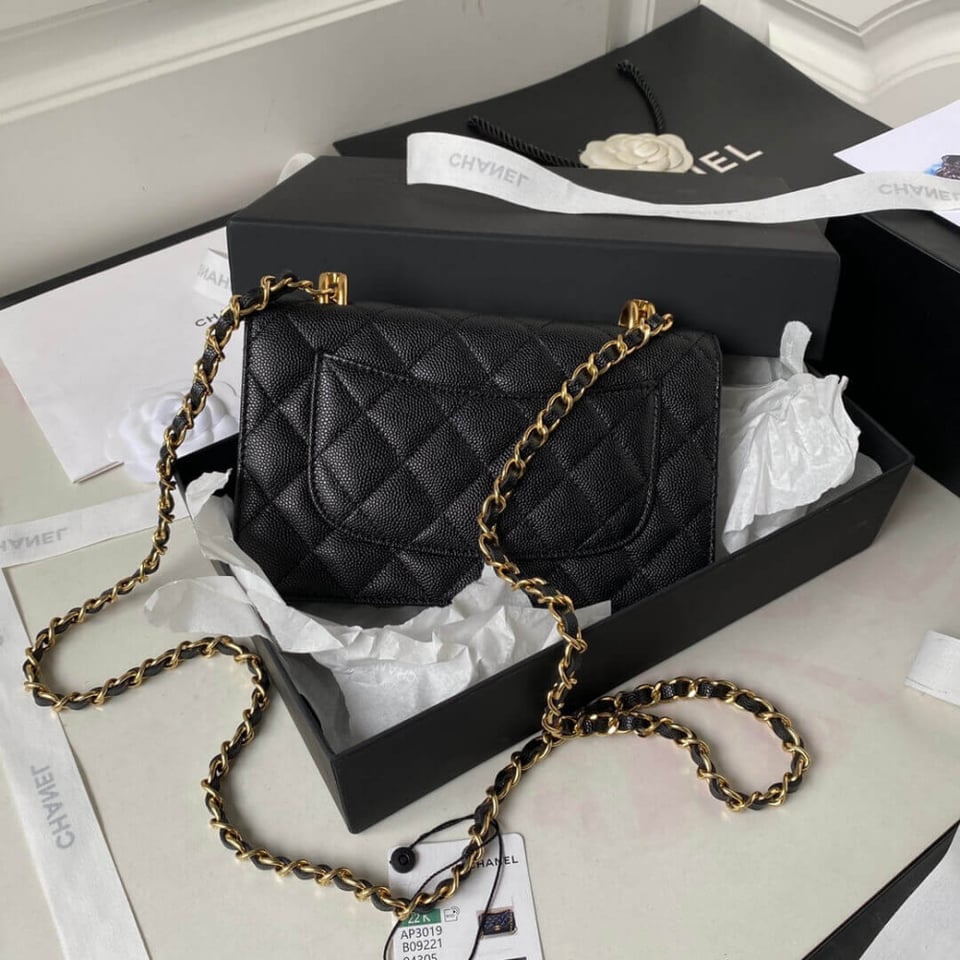 Chanel Grained Calfskin Wallet on Chain 19cm view 4