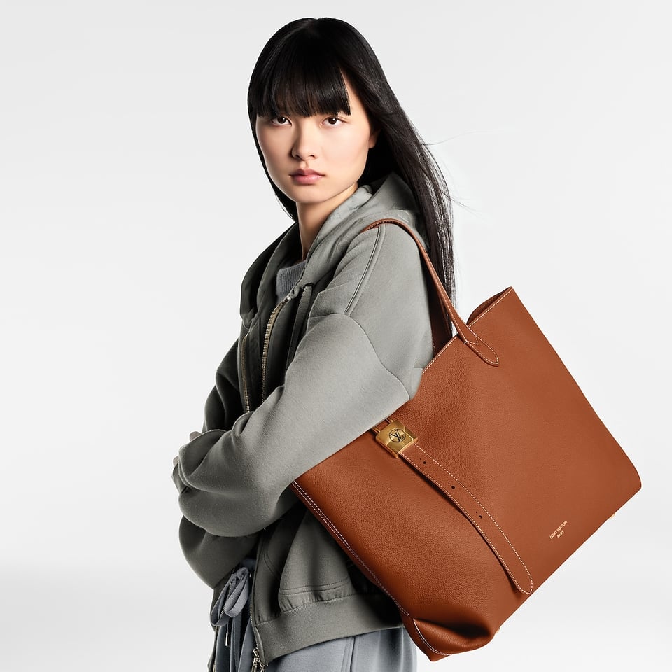 Louis Vuitton LV Low Key Cabas MM Cognac Brown M25342 47cm/ 18.5in view 5