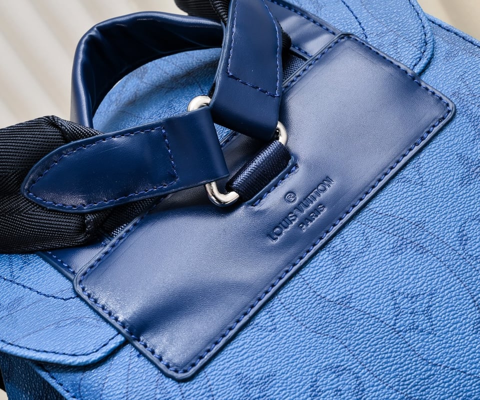 Louis Vuitton Christopher Mm Blue 44Cm M22636 view 6