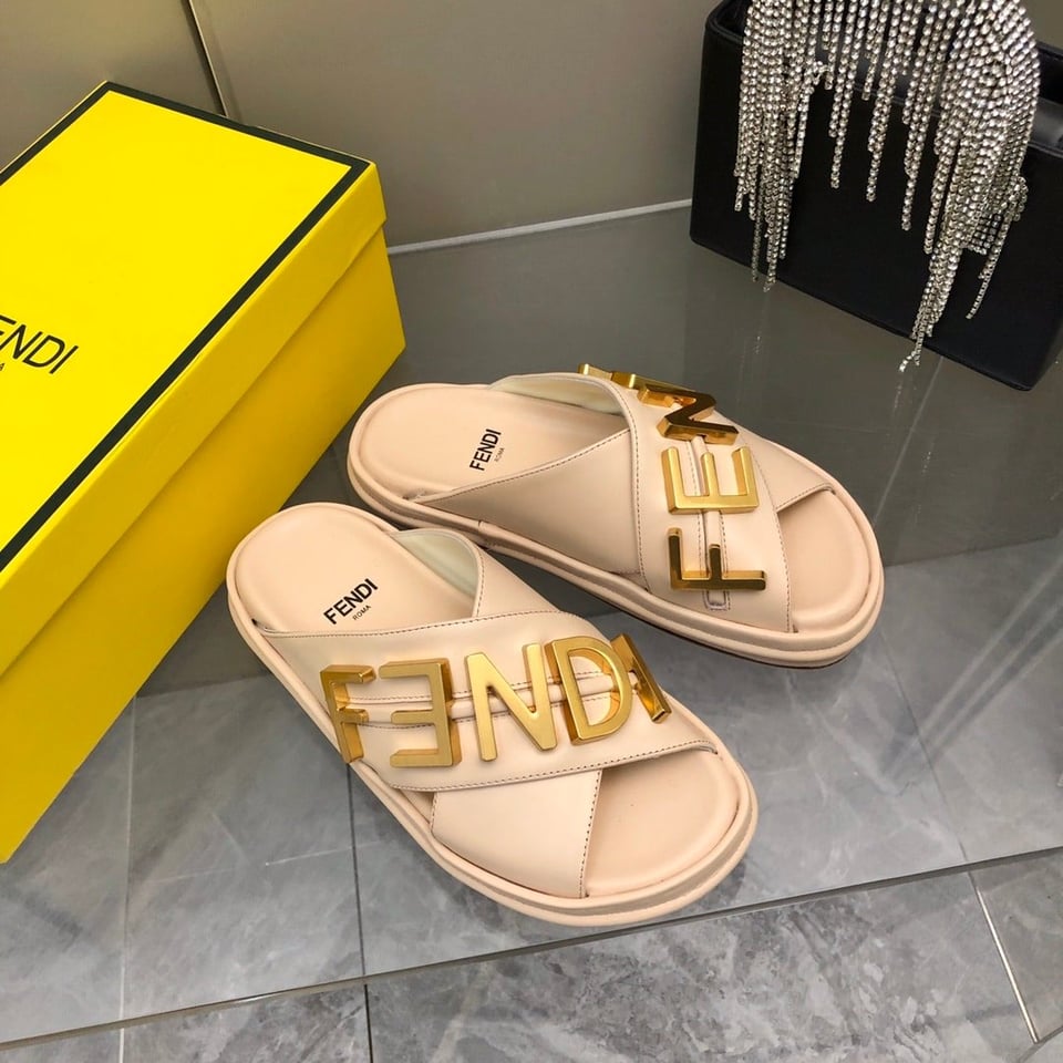 Fendi Fendigraphy Leather Slides Light Pink view 8