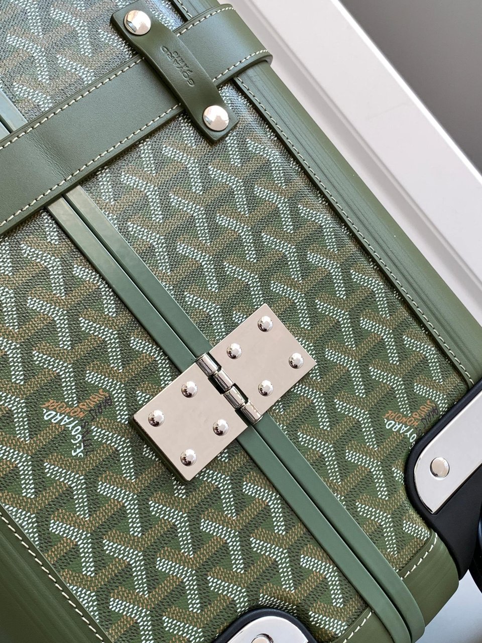 Goyard 50cm view 7