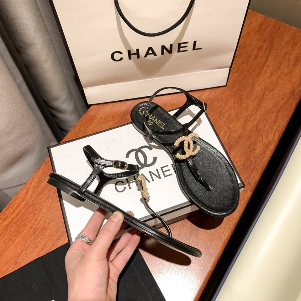 Chanel Gold Pearl Cc Logo Thong Sandals Black view 8
