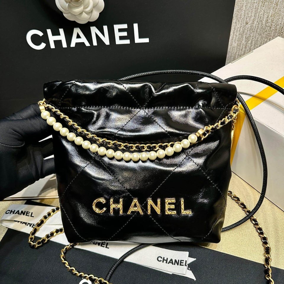 Chanel 22 Mini Bag Shiny Crumpled Calfskin with Pearl Chain view 10