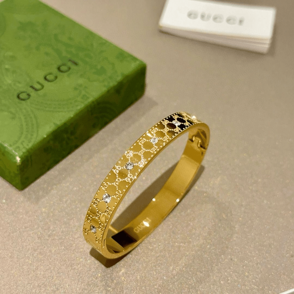Gucci Cuff Bracelet Gold 8Mm