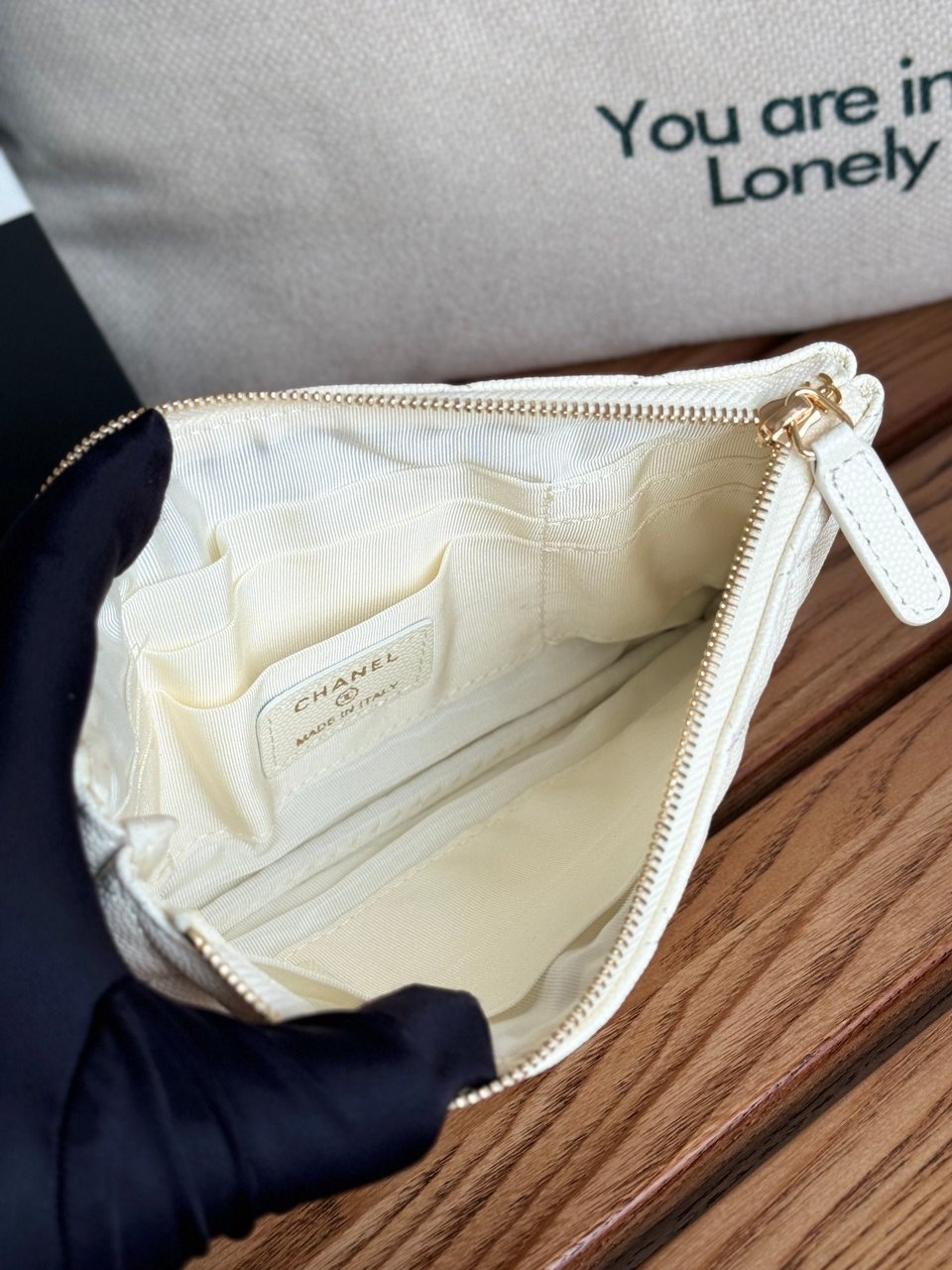 Chanel Zipped Wallet 20Cm White Quilted Caviar Gold Hardware view 9