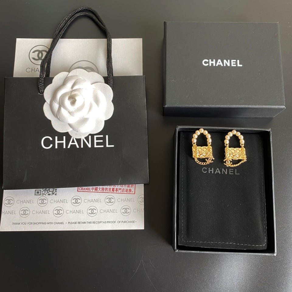 Chanel Lock Gold Earrings view 7