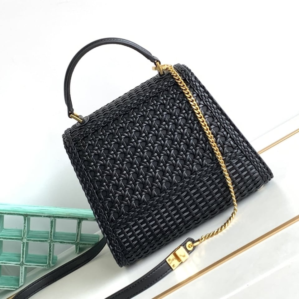 Valentino Vlogo Top Handle Bag Black 22Cm view 4
