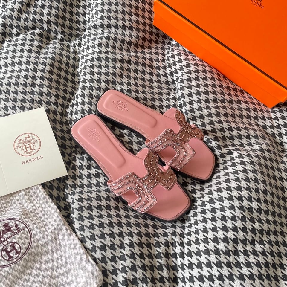 Hermes Oran Sandal Rose Aube view 4