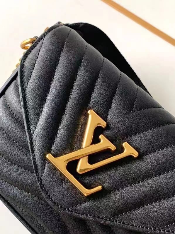 Louis Vuitton New Wave Multi Pochette 19Cm Black view 5