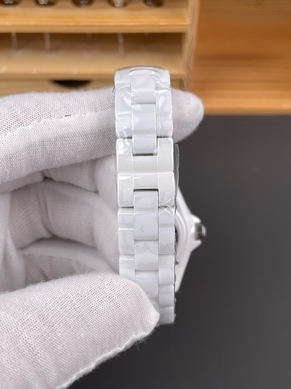[Super Clone] Chanel J12 Watch Calibre 12.2 – 33mm White Dial view 8
