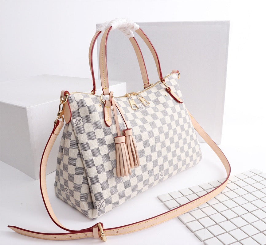 Louis Vuitton Lymington 35 Cm view 3