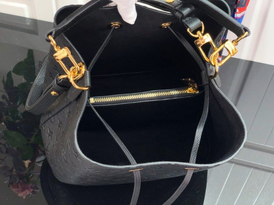 Louis Vuitton N Ono Mm Bucket 26Cm Black M45256 view 6