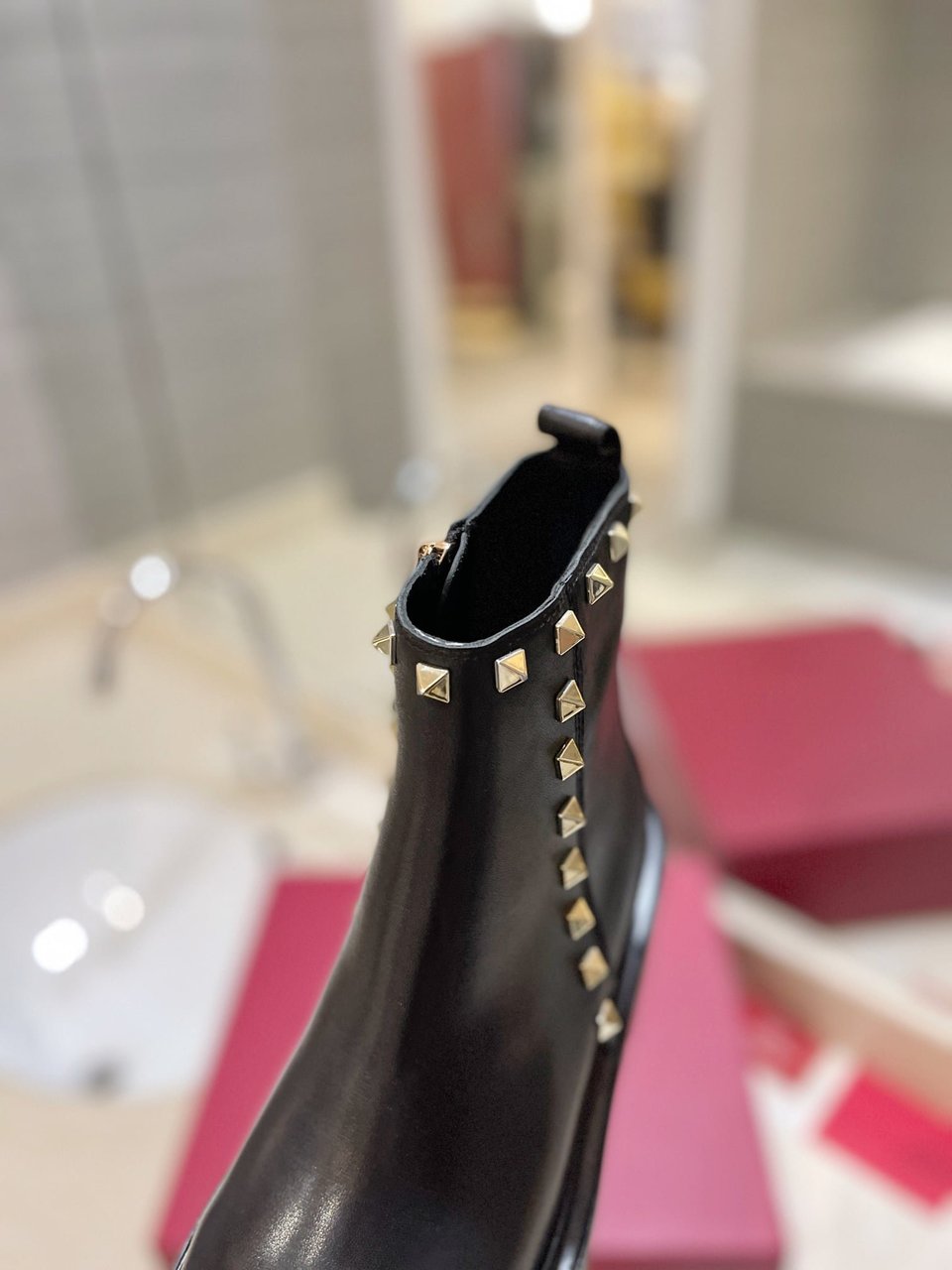 Valentino Garavani Uniqueform Calfskin Ankle Boot Black 1W2S0Cs0Mmd 0No view 4