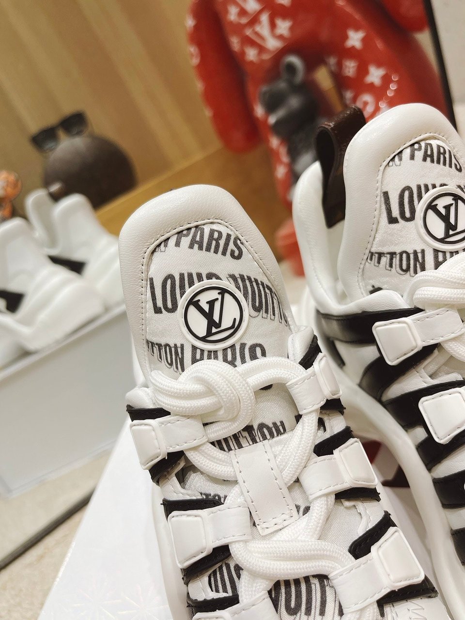 Louis Vuitton Tenis Archlight Sneakers 1A9D3Y view 6