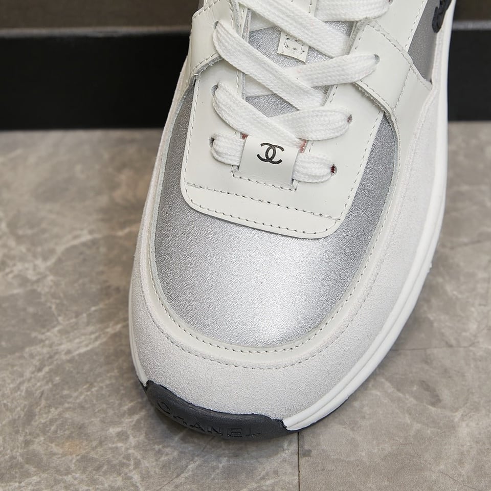 Chanel Suede And Leather Cc Low Top Sneakers White Orange view 4
