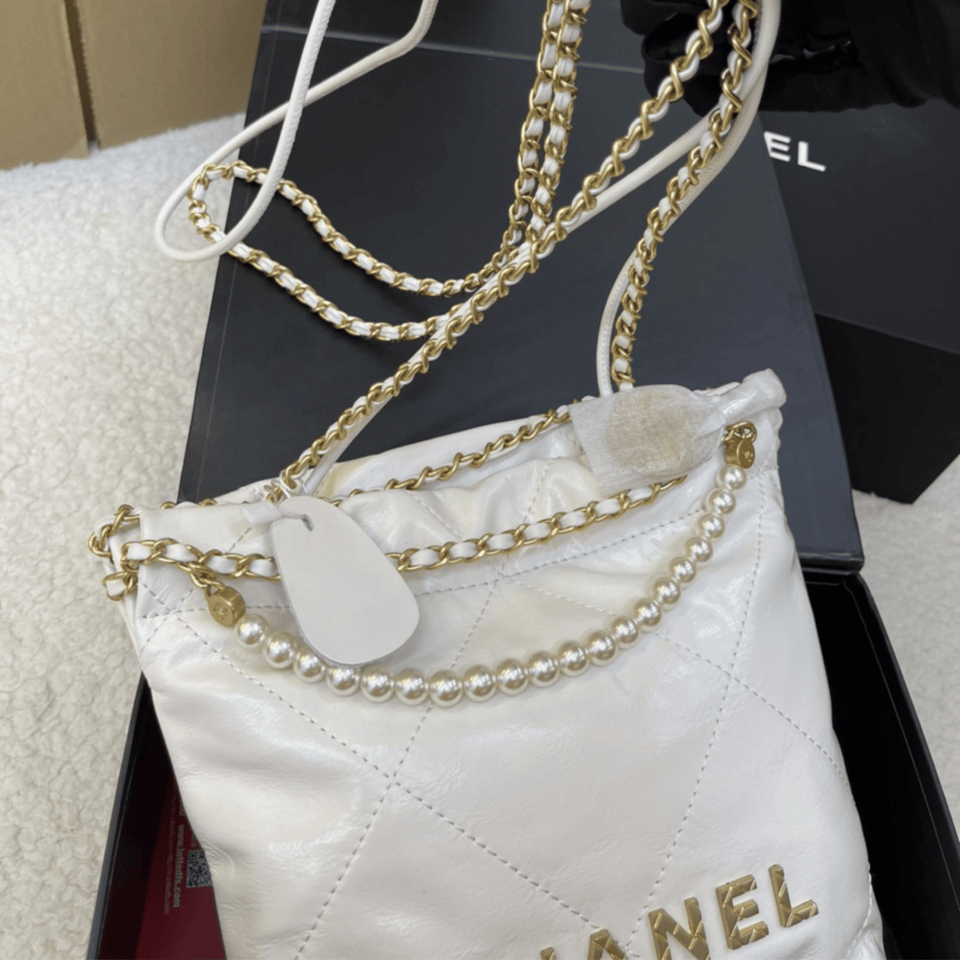 Chanel Pearl Chain White Mini Vintage Gold Bag 20cm/7.9in view 9