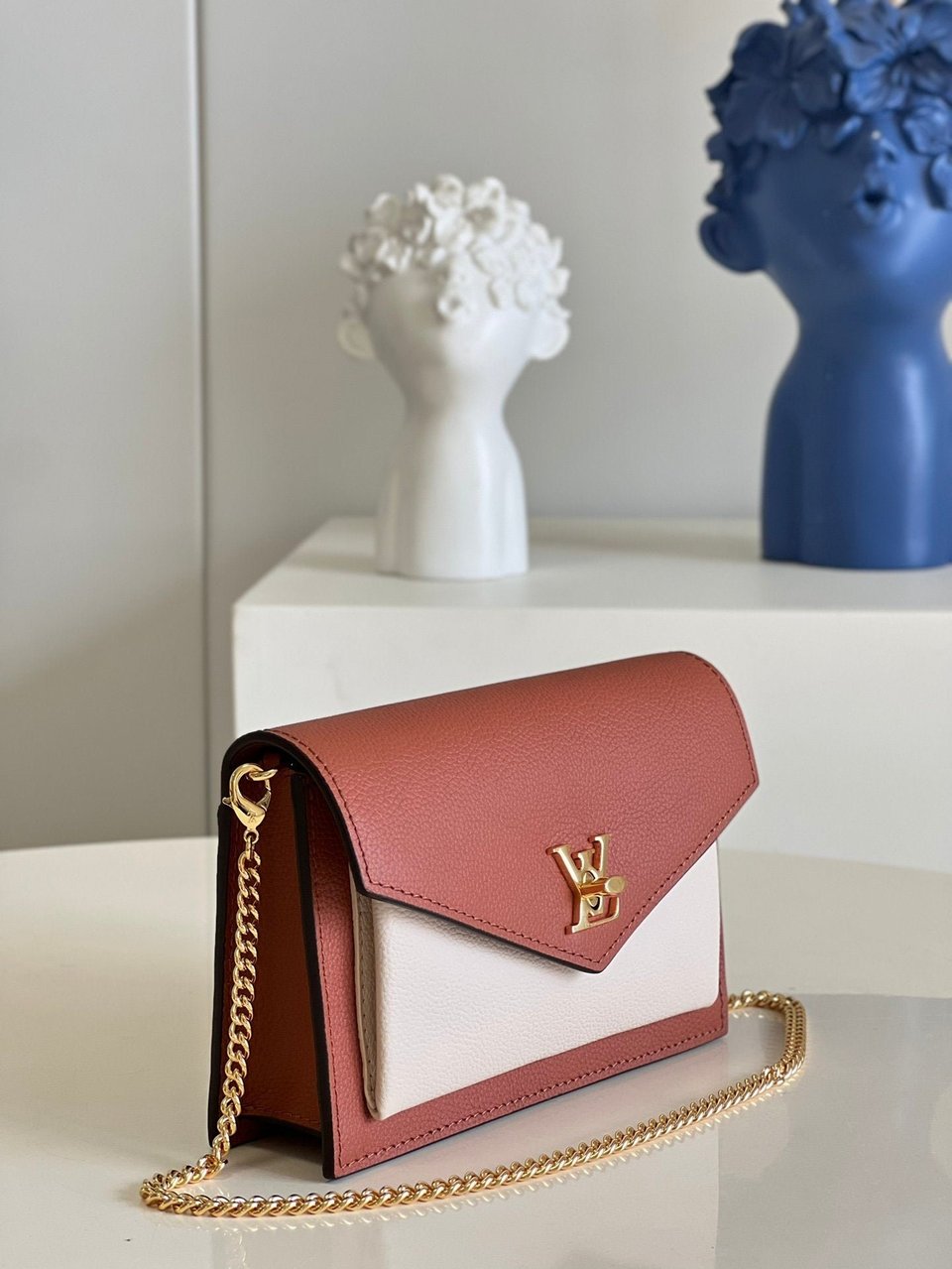 Louis Vuitton Pochette Chain Mylockme 19Cm Brown view 8