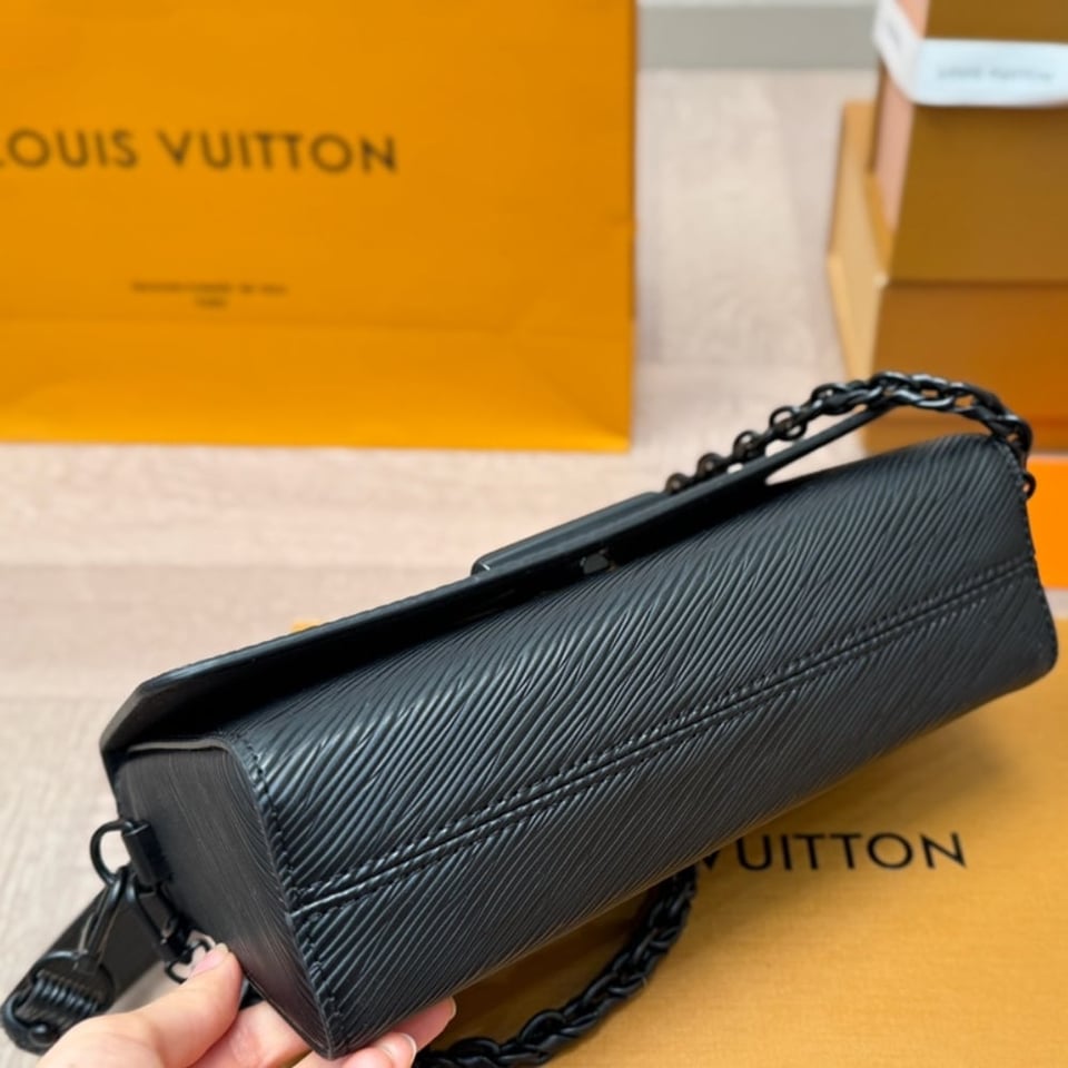 Louis Vuitton Twist West Bag Black 23Cm M25336 view 7