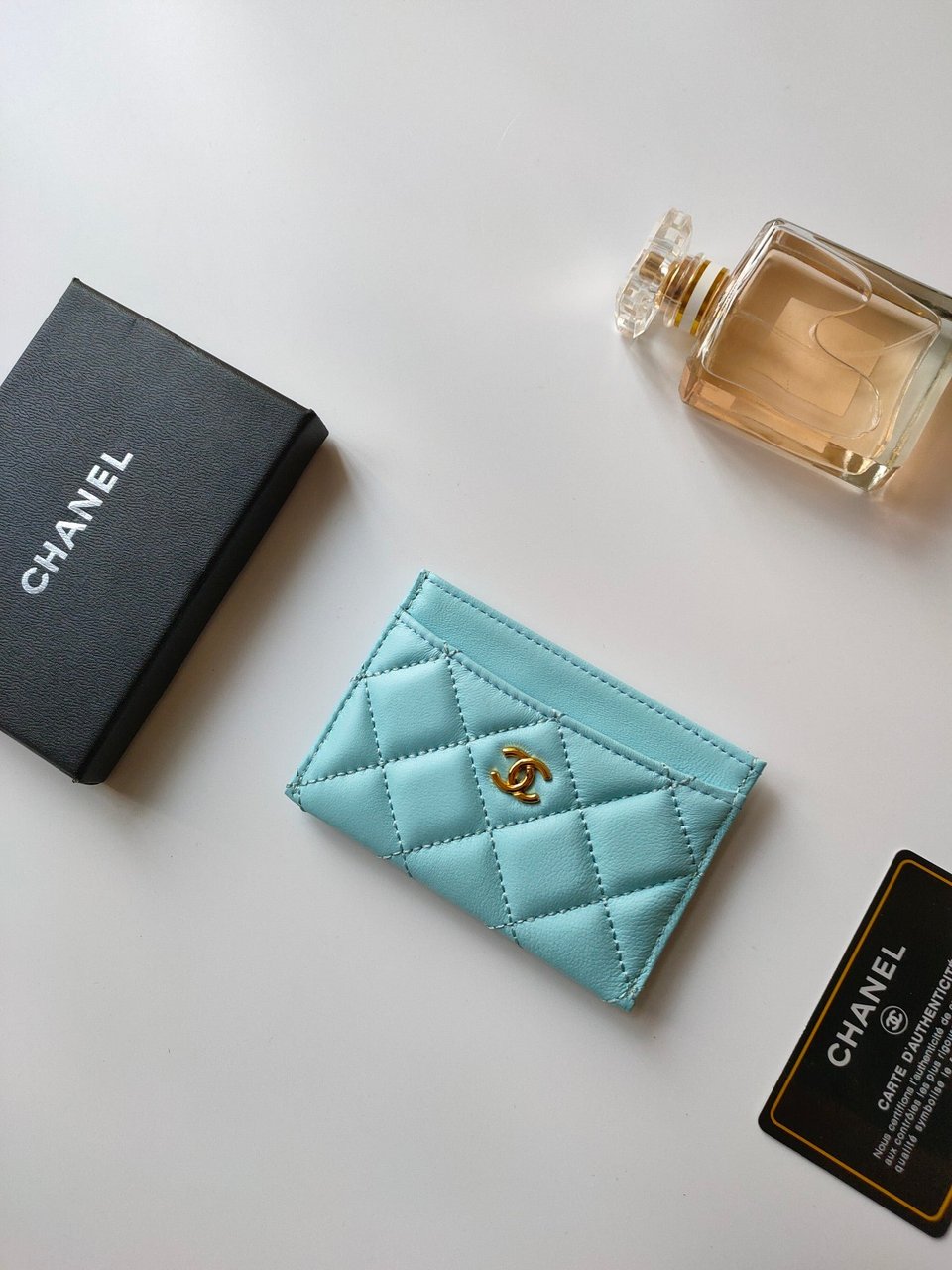 Chanel Card Holder 11.2 Sky Calfskin Gold Icon view 3