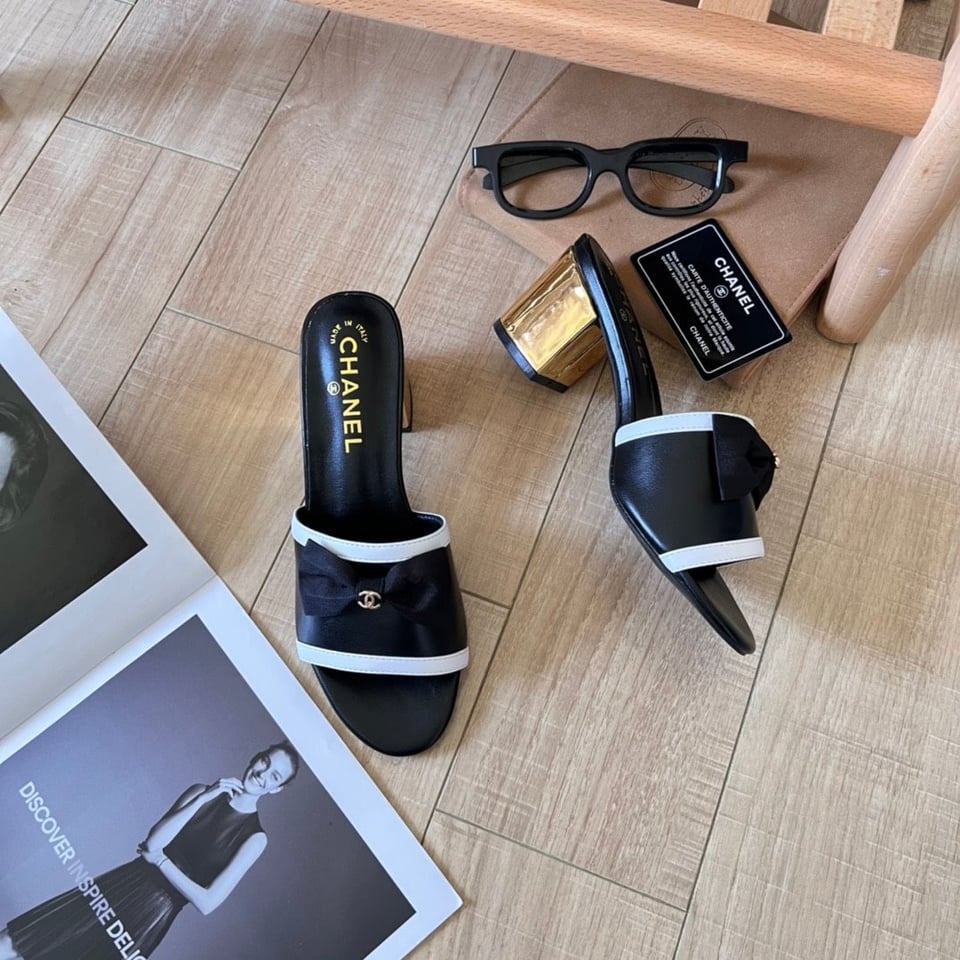 Chanel Grosgrain Ribbon Bow Mule Leather Gold Black view 7