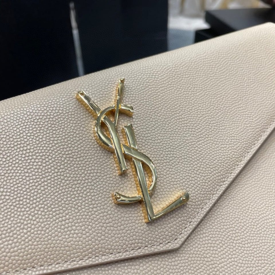 Saint Laurent Uptown Pouch In Grain De Poudre Embossed Leather Blanc Vintage view 7