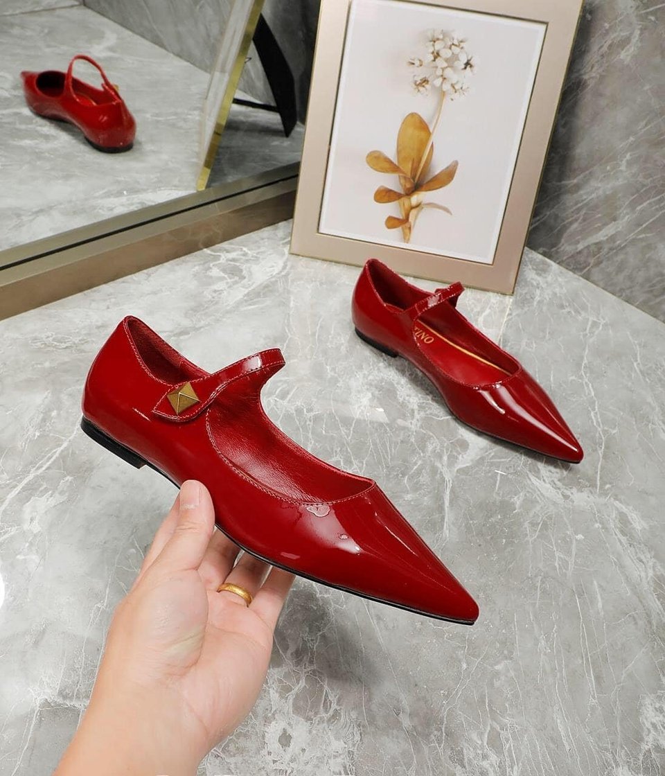 Valentino Garavani Tiptoe Patent Leather Ballet Flats Red view 6