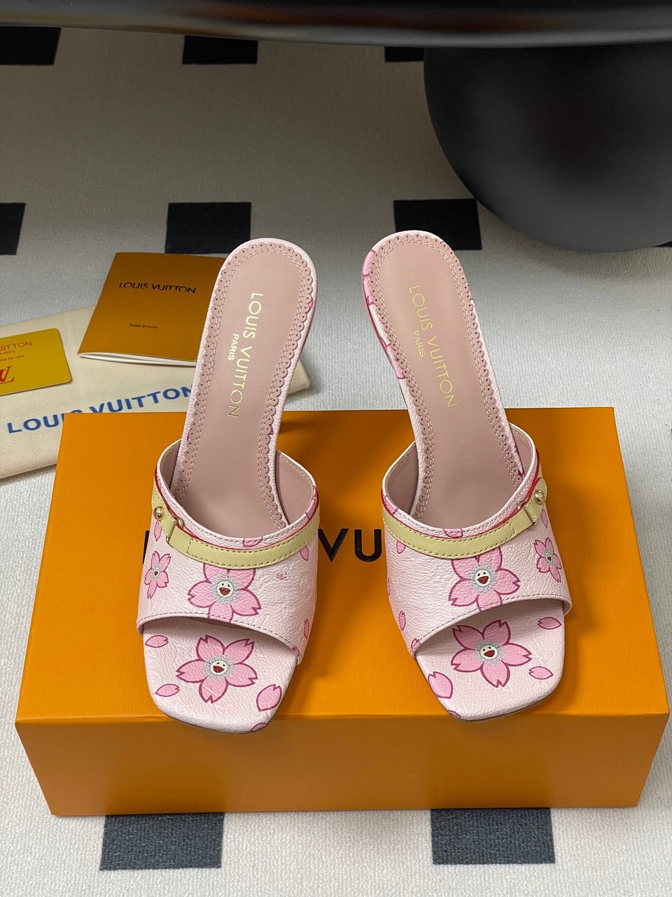 Louis Vuitton x Takashi Murakami Cherry Blossom Mule Pink Monogram Canvas view 4