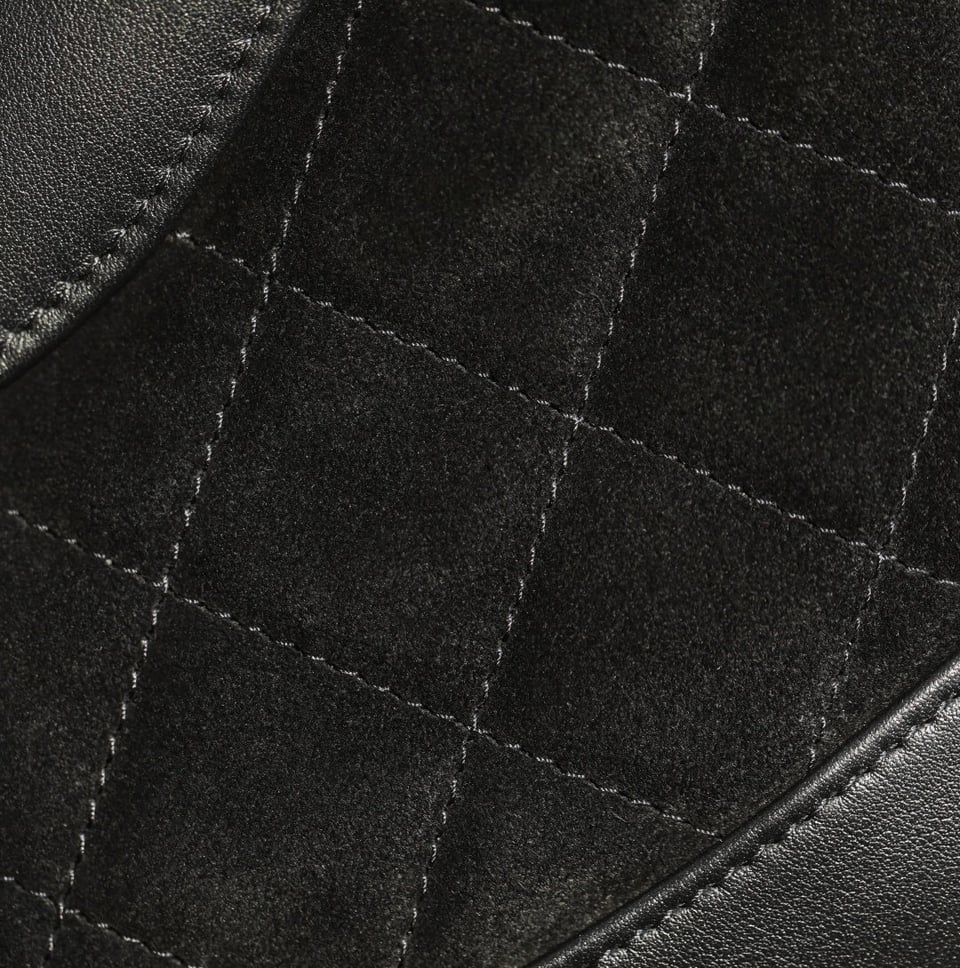 Chanel Crossbody Bag Black 20cm/ 7.9in view 6
