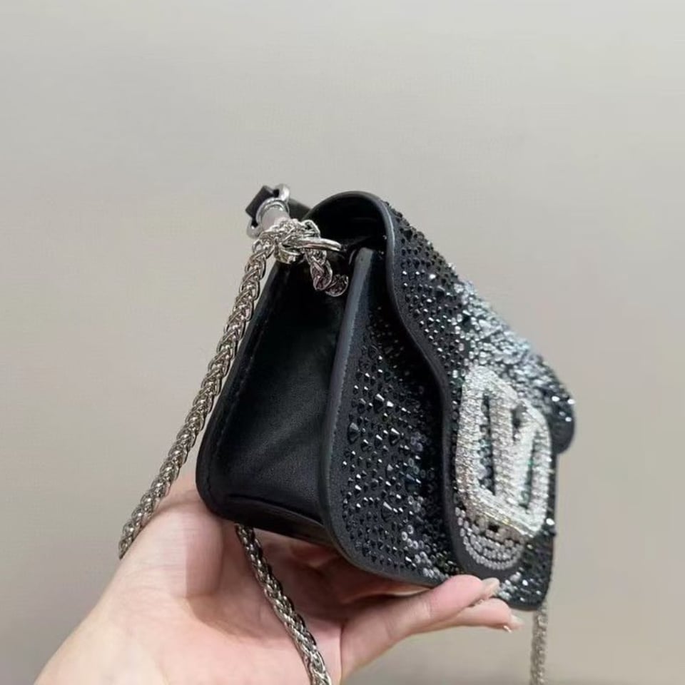 Valentino Loco Small Vlogo Shoulder Bag Black 20Cm view 6