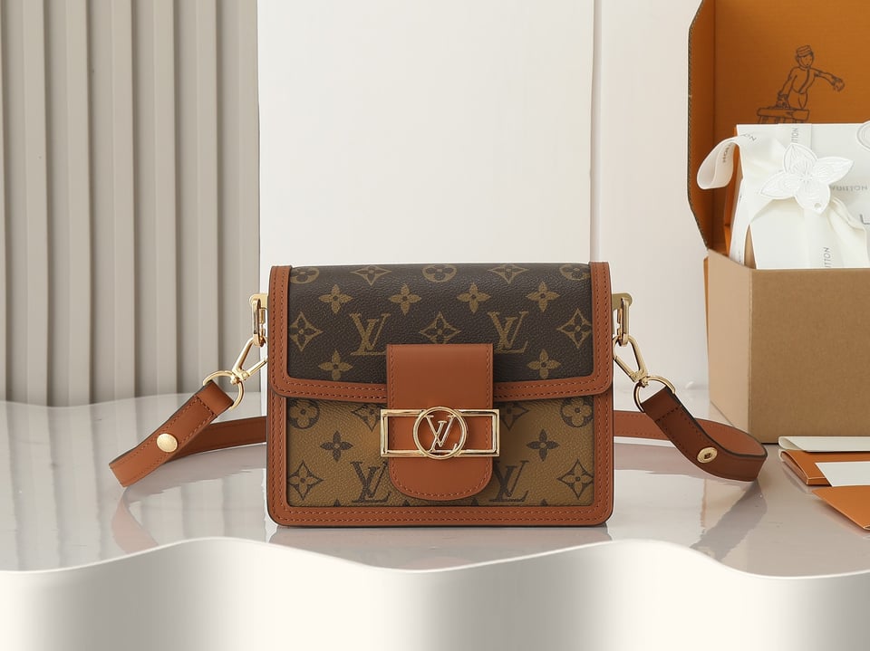 Louis Vuitton Mini Dauphine Other Monogram Canvas Women 20Cm M45959 view 6