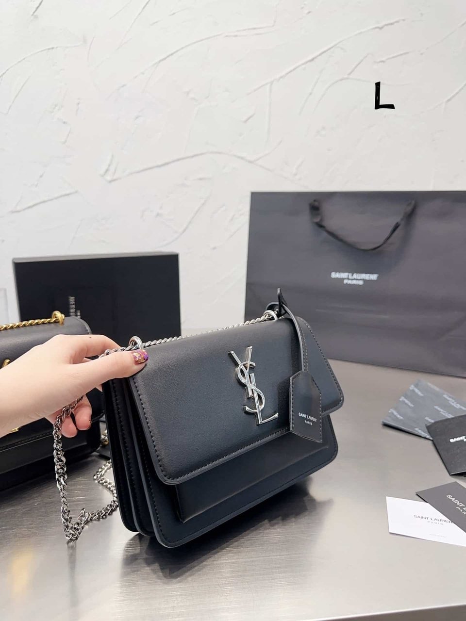 Saint Laurent Sunset Medium Chain Bag In Smooth Leather 22Cm view 3