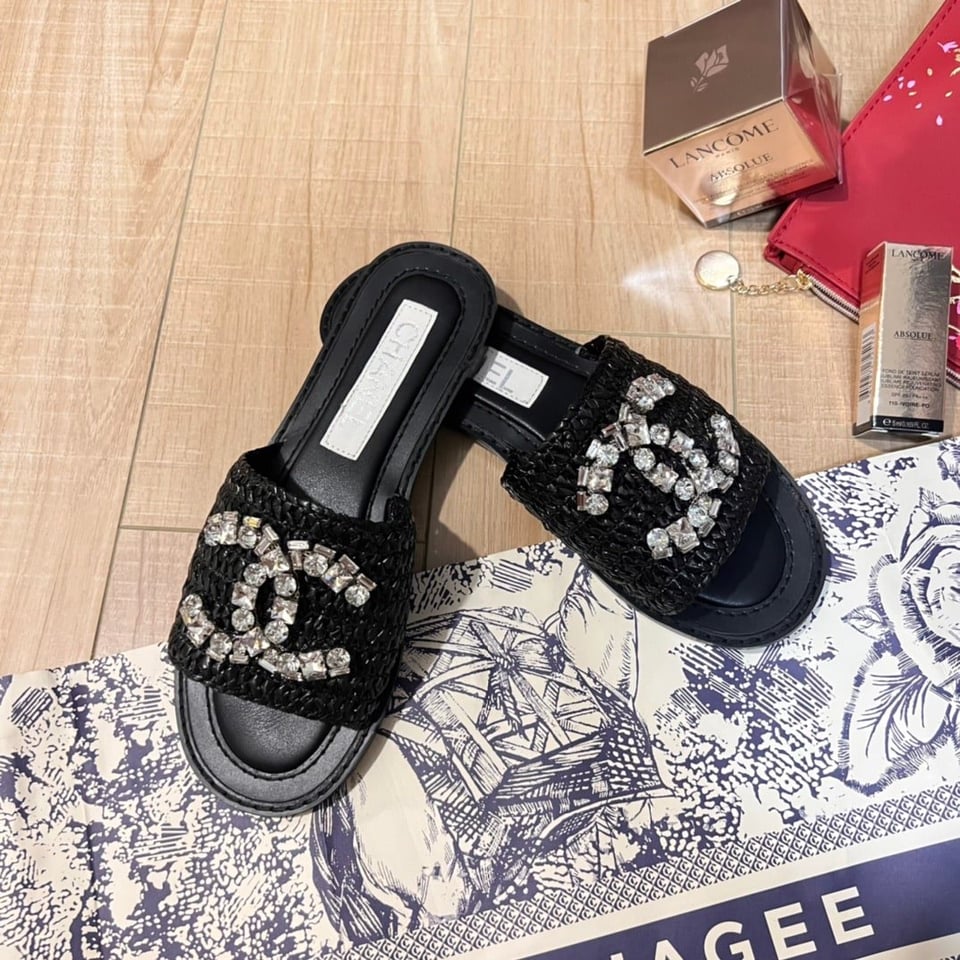 Chanel Coco Mark 23Ss Straw And Leather Sandals view 8