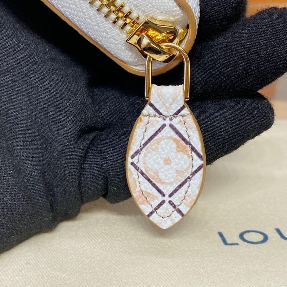 Louis Vuitton Monogram Flower Patterns Zippy Wallet view 7