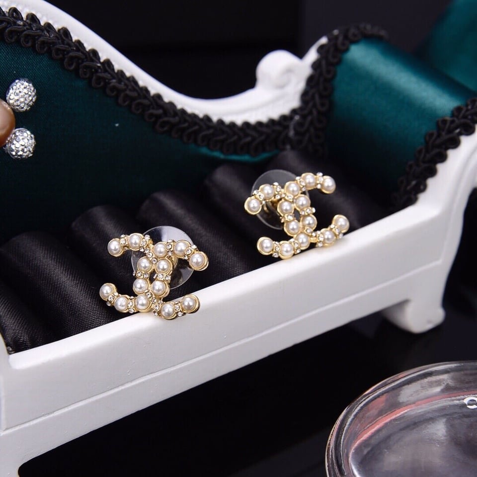 Chanel Cc Earrings view 3