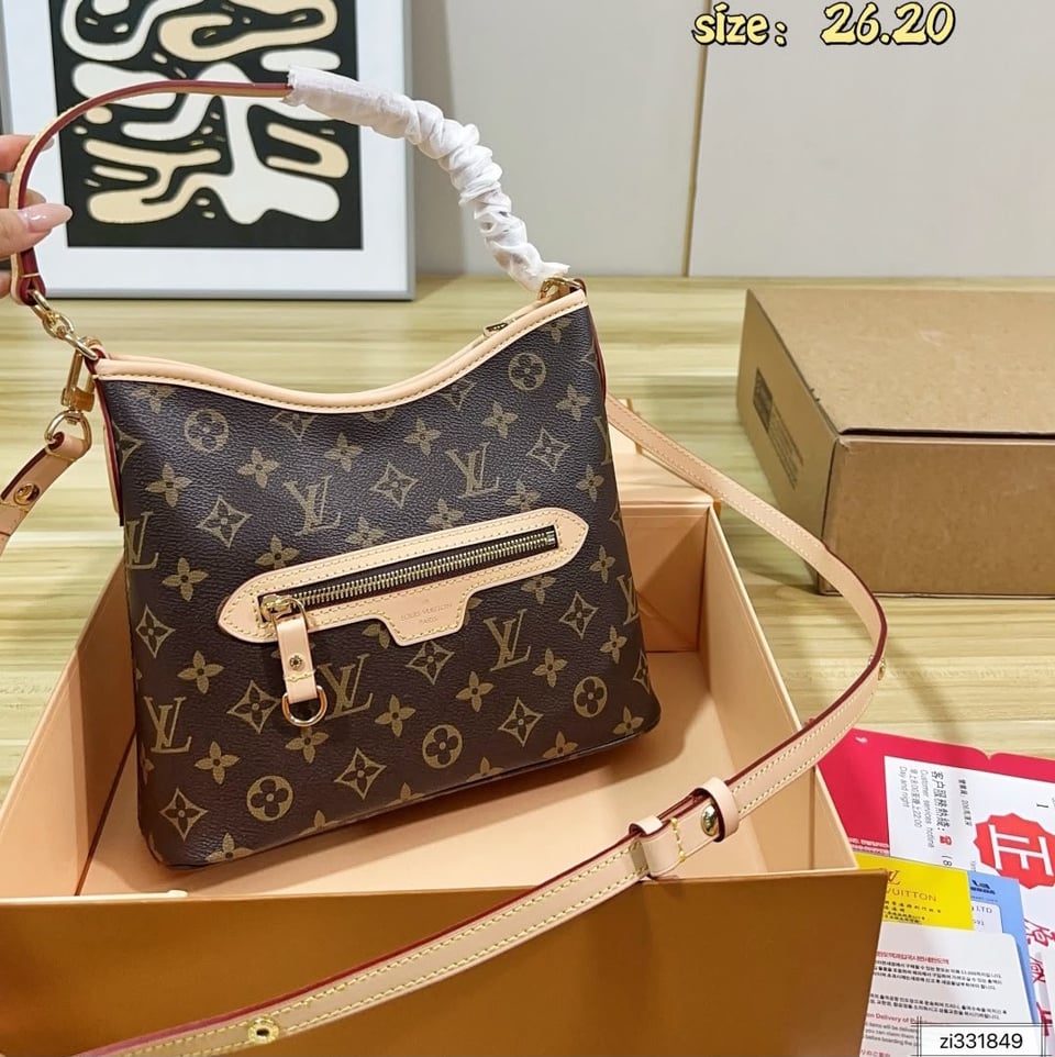 Louis Vuitton BB Lineup Bag 25.5cm M28423 view 6