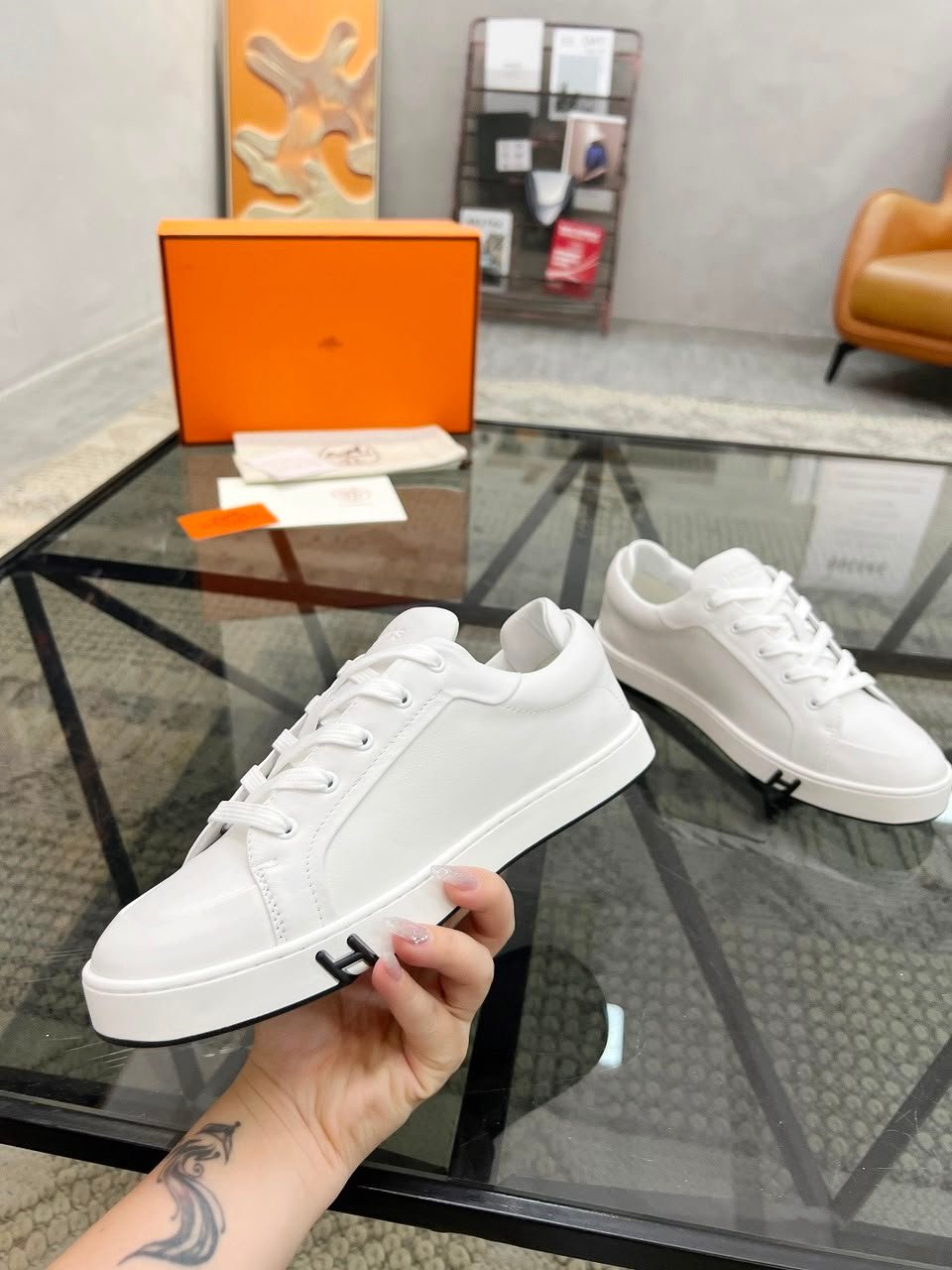 Hermes Kid Sneakers Blanc Color Goatskin H251929ZH90390 view 3