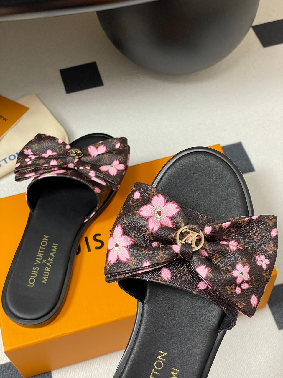 Louis Vuitton x Takashi Murakami Lily Flat Mule Bow Slide Sandals Black 1AGVYA view 4