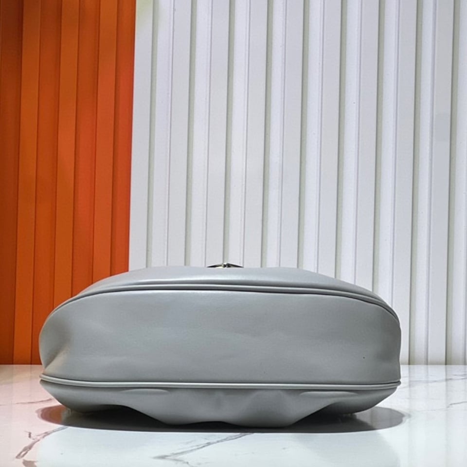 Louis Vuitton Sunset Vibe Lv Vibe Silver 27Cm view 8