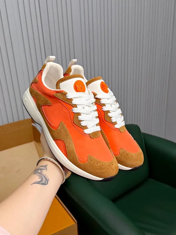 Louis Vuitton Drop 300 Sneakers Orange Nylon/Suede 1AKP16 view 2