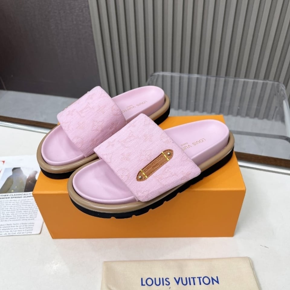 Louis Vuitton Pool Pillow Flat Comfort Mule Rose 1Aguzd view 3