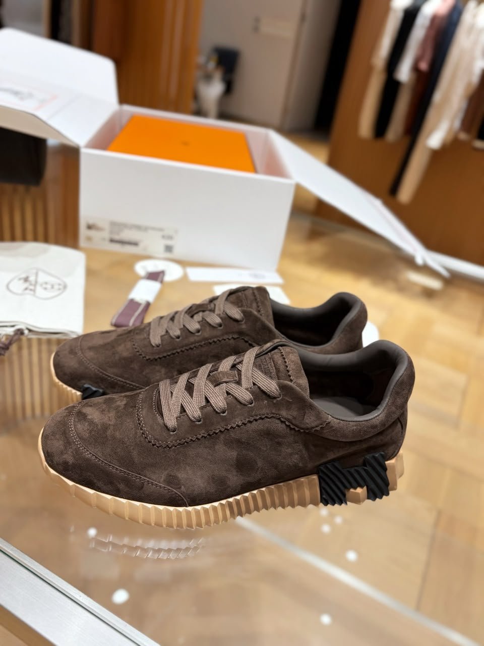 Hermes Bouncing Sneaker Écorce Color Goatskin H252782ZHF7390 view 3