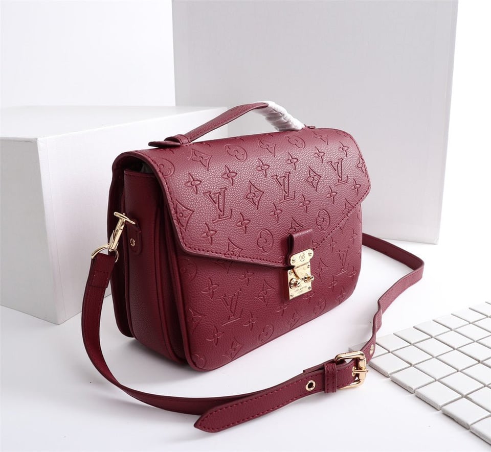 Louis Vuitton Pochette Metis Cherry Berry 25Cm view 5