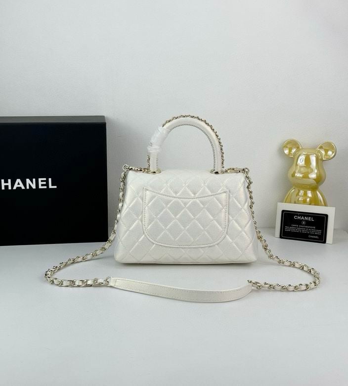 Chanel Coco Classic Flap Bag 24cm/9.4in Caviar Leather Silver Hardware – White. view 6