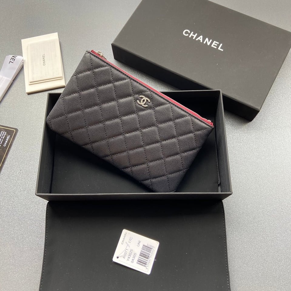 Chanel Zipped Wallet 20Cm Black Quilted Caviar Silver Hardware view 9